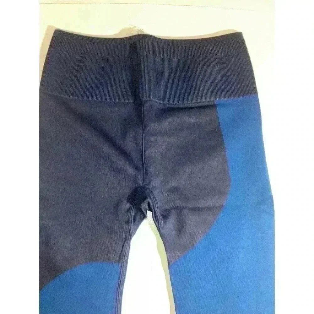 Fabletics High-Waisted Seamless Block Athletic Sh… - image 7